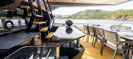 Fly Bridge – Bar & Dining table