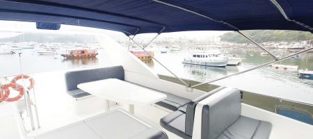 Yacht Bow - Flybridge