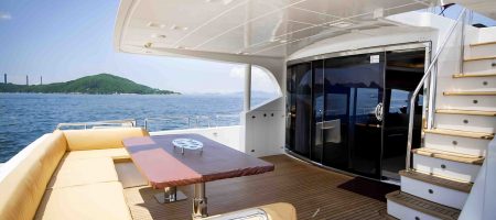 Yacht Bow - Flybridge