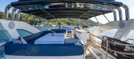 Yacht Bow - Flybridge