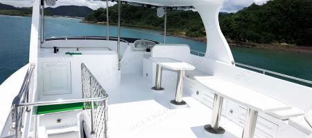 Yacht Bow - Flybridge