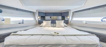 遊艇內部-主人房