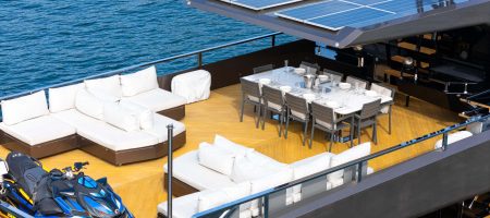 Yacht Bow - Flybridge