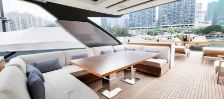 Yacht Bow - Flybridge