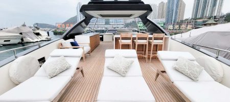 Yacht Bow - Flybridge