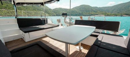 Yacht Bow - Flybridge