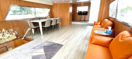 遊艇內部-主客廳