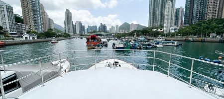 Yacht Bow - Flybridge