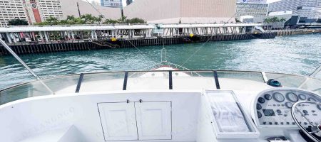 Yacht Bow - Flybridge