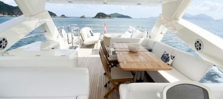 Yacht Bow - Flybridge