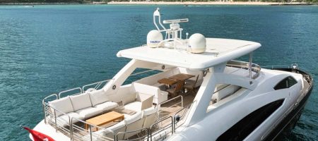 Yacht Bow - Flybridge