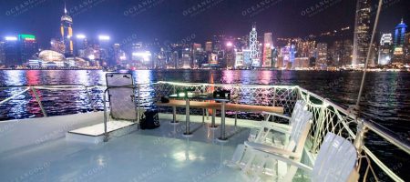 Yacht Bow - Flybridge