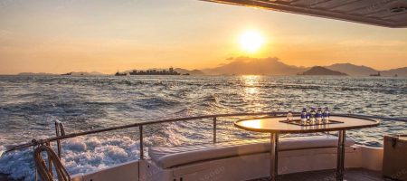 Yacht Bow - Flybridge