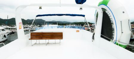 Yacht Bow - Flybridge